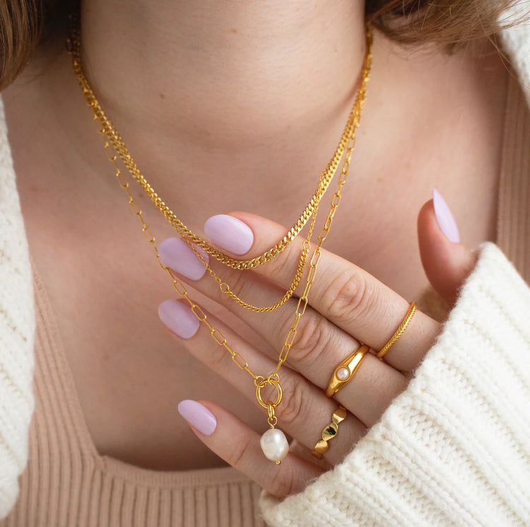 EMILY PEARL LAYER NECKLACE